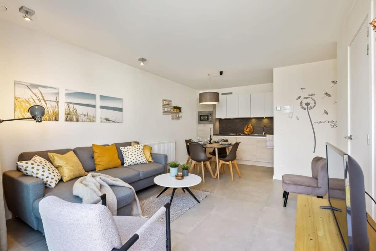 Huswell - Apartment With Natural Swimming Pool Middelkerke Luaran gambar