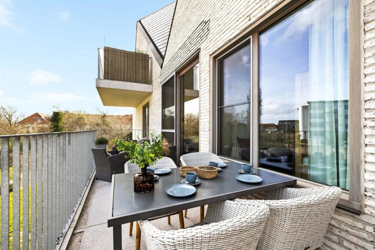 Huswell - Apartment With Natural Swimming Pool Middelkerke Luaran gambar